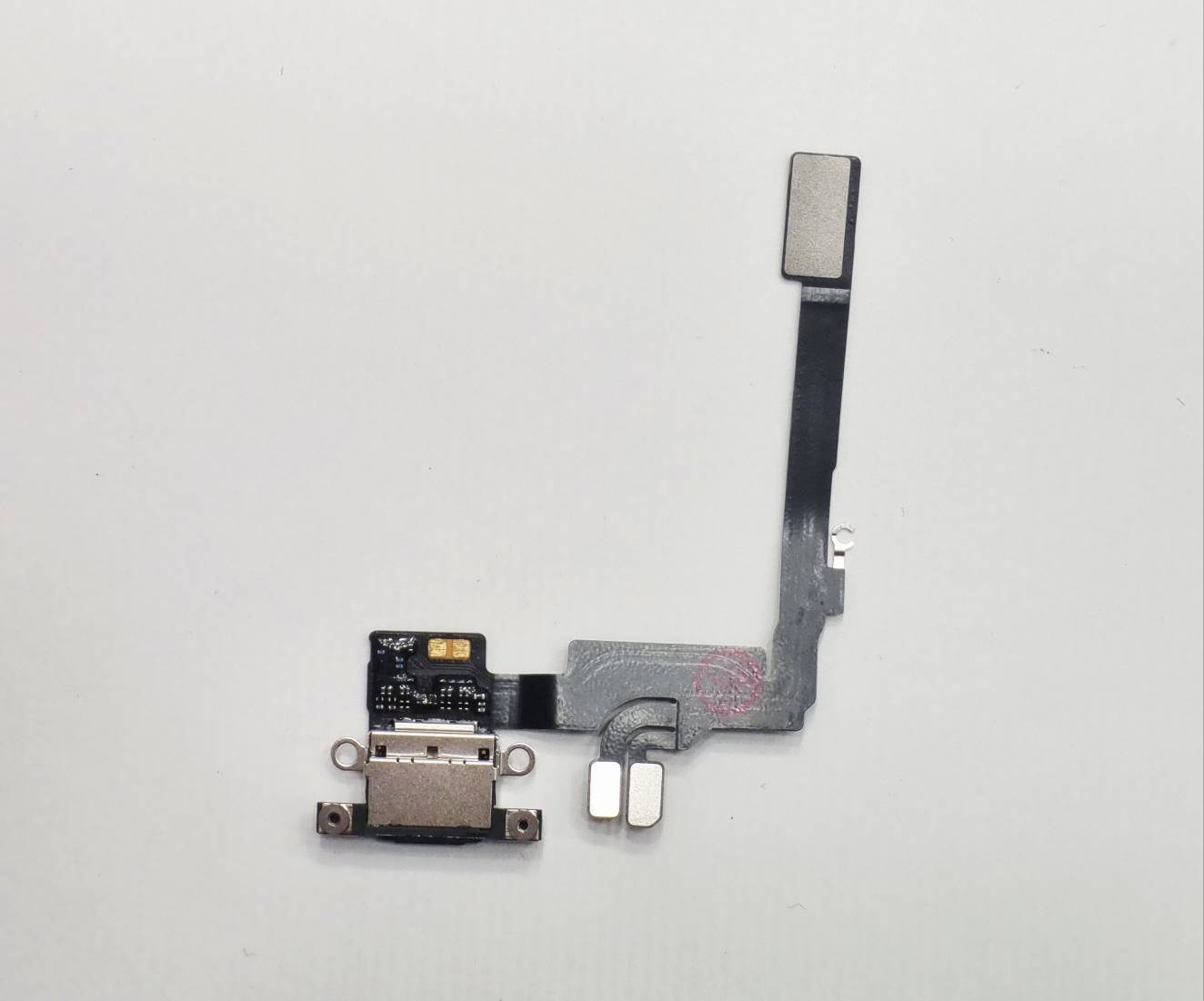 فلت شارژ آیفون ۱۶ پرو (کیفیت روکاری) | Flat Charging iPhone 16 Pro